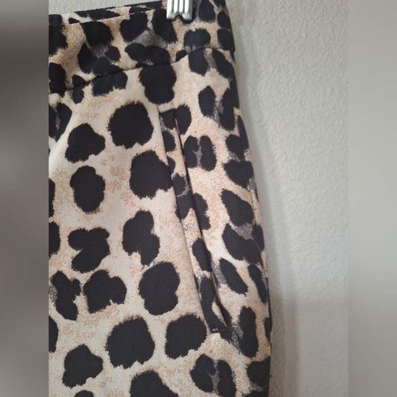 Zara Basic Mini Flare Leopard Pants. Stretchy. Womens size S - Picture 4 of 8